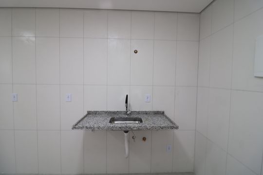 Cozinha de apartamento para alugar com 2 quartos, 35m² em Vila Prudente, São Paulo