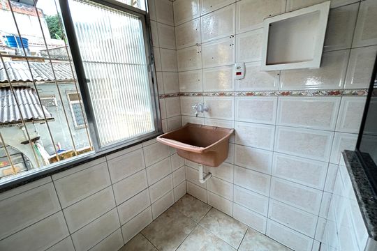 Área de Serviço de apartamento para alugar com 2 quartos, 65m² em Encantado, Rio de Janeiro