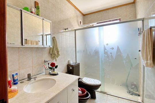 Banheiro 1 de casa à venda com 3 quartos, 140m² em Guarani, Novo Hamburgo