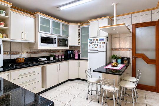 Cozinha de casa à venda com 3 quartos, 140m² em Guarani, Novo Hamburgo
