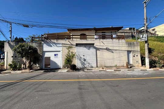 Casa à venda com 4 quartos, 388m² em Jardim São Luis, Barueri