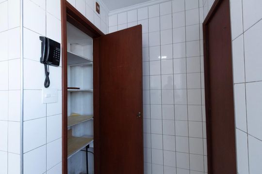 Cozinha  de apartamento para alugar com 3 quartos, 130m² em Lageado, Sorocaba