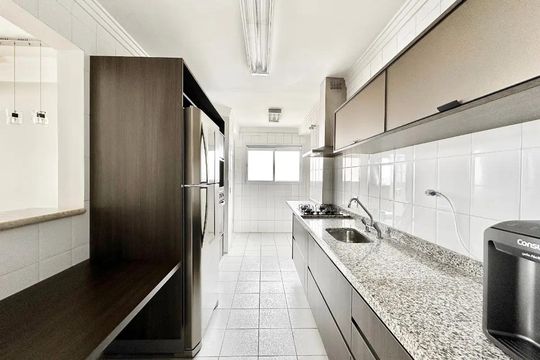 Cozinha de apartamento para alugar com 3 quartos, 140m² em Vila Mariana, São Paulo