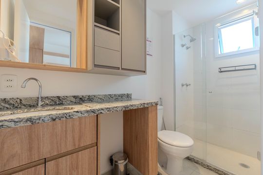 Banheiro de kitnet/studio à venda com 1 quarto, 27m² em Bela Vista, São Paulo