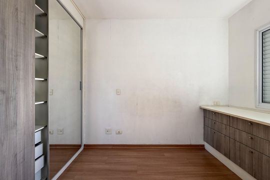 Quarto 1 de apartamento para alugar com 2 quartos, 46m² em Vila das Merces, São Paulo