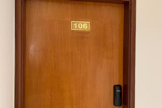 Porta de entrada de apartamento para alugar com 1 quarto, 42m² em Jardim da Luz, Goiânia