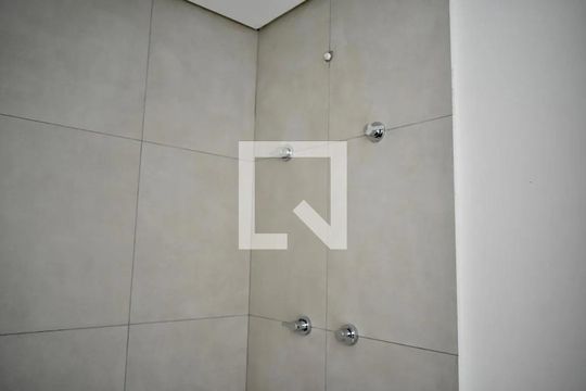 Banheiro de apartamento à venda com 1 quarto, 25m² em Mirandópolis, São Paulo