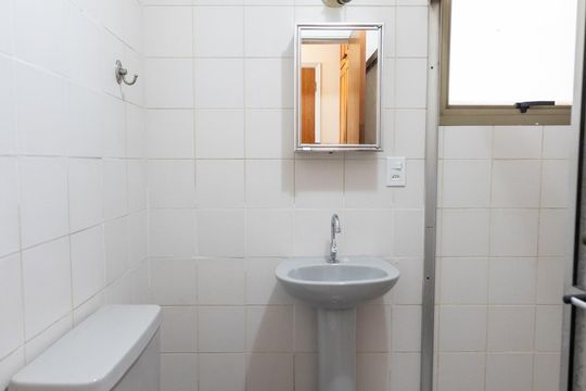 Banheiro da Suíte de apartamento para alugar com 1 quarto, 58m² em Botafogo, Campinas