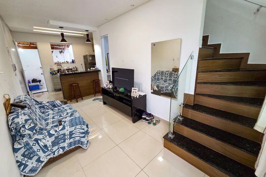 Casa de Condomínio para alugar com 2 quartos, 70m² em Vila Tupi, Praia Grande