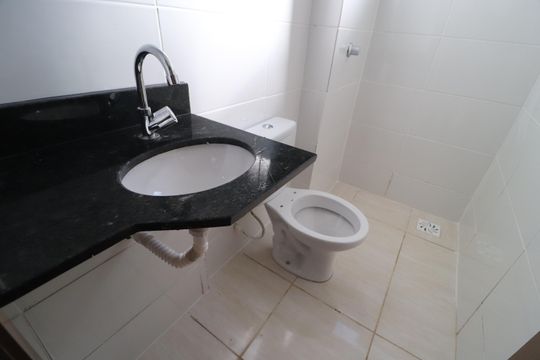 Banheiro Social de apartamento para alugar com 2 quartos, 50m² em Jardim Europa, Uberlândia