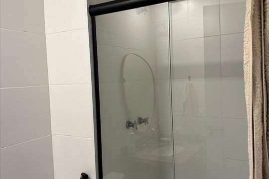 Banheiro de apartamento à venda com 1 quarto, 46m² em Ipiranga, São Paulo