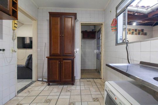 Cozinha de casa de condomínio para alugar com 3 quartos, 72m² em Jardim Danfer, São Paulo