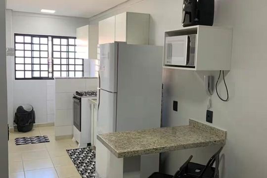 Cozinha de apartamento para alugar com 1 quarto, 42m² em Jardim da Luz, Goiânia