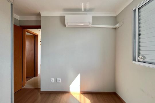 Quarto 1 de apartamento à venda com 2 quartos, 43m² em Vila Satúrnia, Campinas