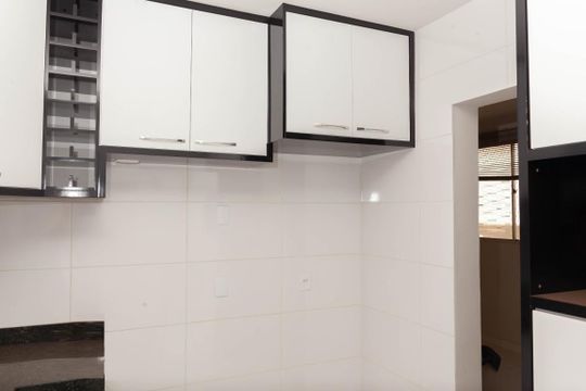 Cozinha de apartamento para alugar com 3 quartos, 67m² em Lídice, Uberlândia