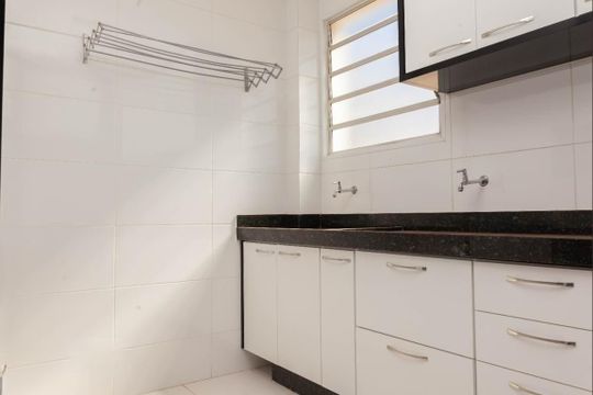 Cozinha de apartamento para alugar com 3 quartos, 67m² em Lídice, Uberlândia