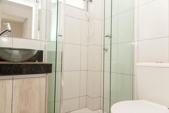 Banheiro social de apartamento para alugar com 3 quartos, 67m² em Lídice, Uberlândia