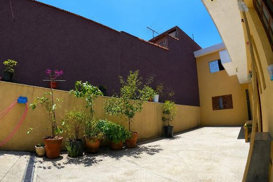 Área externa de casa à venda com 3 quartos, 150m² em Vila Ivone, São Paulo