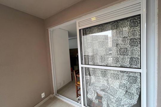 Varanda de apartamento à venda com 2 quartos, 34m² em Parque Industrial Tomas Edson, São Paulo