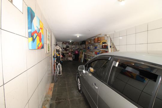 Garagem de casa à venda com 3 quartos, 370m² em Jardim Nossa Senhora do Carmo, São Paulo