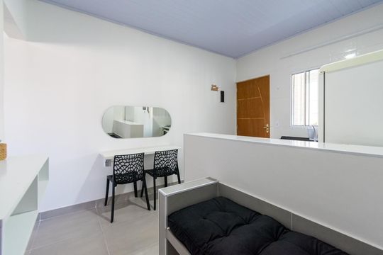 Sala/Cozinha de kitnet/studio para alugar com 1 quarto, 35m² em Jardim Jabaquara, São Paulo
