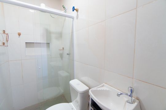 Banheiro de kitnet/studio para alugar com 1 quarto, 35m² em Jardim Jabaquara, São Paulo