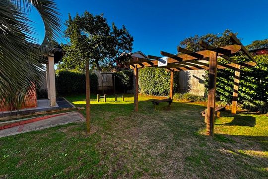 Apartamento para alugar com 2 quartos, 45m² em COHAB B, Gravataí