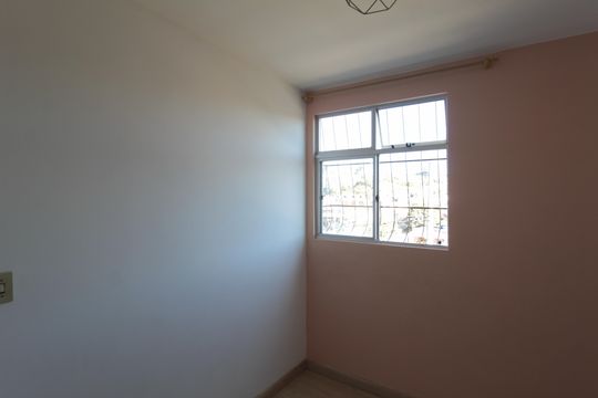 Quarto 2 de apartamento para alugar com 2 quartos, 44m² em Heliópolis, Belo Horizonte