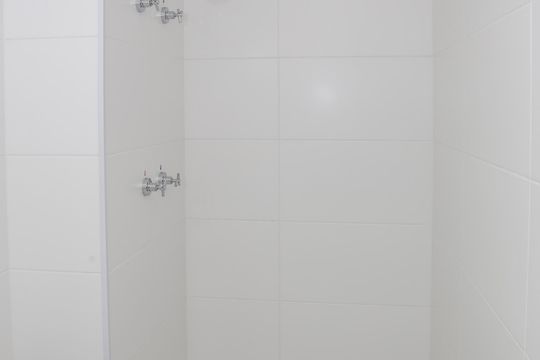Banheiro social de apartamento à venda com 1 quarto, 34m² em Perdizes, São Paulo