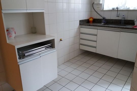 Cozinha de apartamento à venda com 3 quartos, 85m² em Estoril, Belo Horizonte