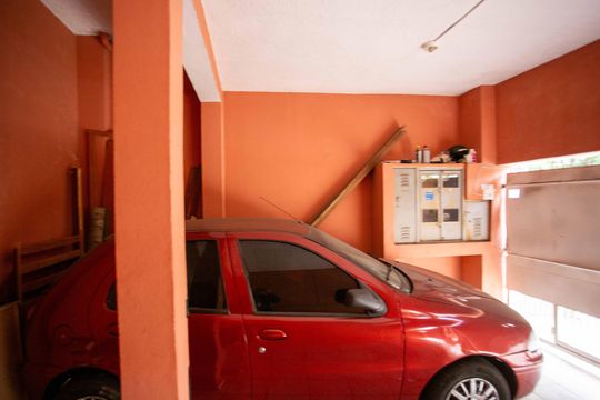 Garagem de casa à venda com 2 quartos, 125m² em Centro, Diadema