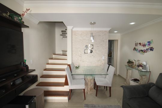 Sala de casa de condomínio à venda com 2 quartos, 83m² em Casa Verde Alta, São Paulo