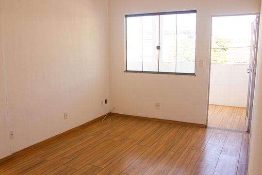Casa para alugar com 2 quartos, 85m² em Santa Cruz, Rio de Janeiro