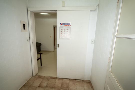 Cozinha de apartamento para alugar com 2 quartos, 64m² em Jardim Itu, Porto Alegre