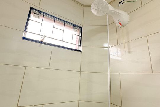 Banheiro 1 de casa para alugar com 2 quartos, 110m² em Ingleses do Rio Vermelho, Florianópolis