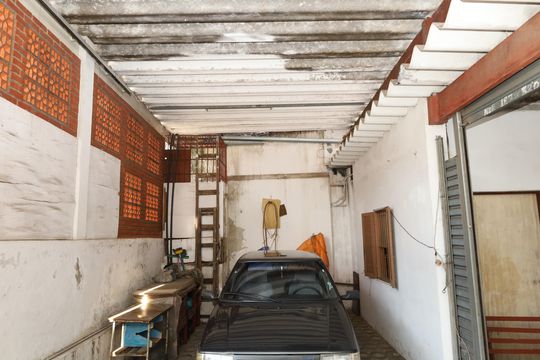 Garagem de casa à venda com 2 quartos, 250m² em Parque Santa Rita, São Paulo