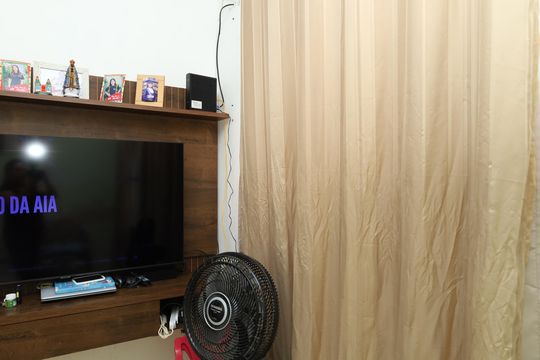 Sala de casa à venda com 2 quartos, 250m² em Parque Santa Rita, São Paulo