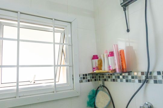 Banheiro de casa para alugar com 1 quarto, 85m² em Centro, Diadema