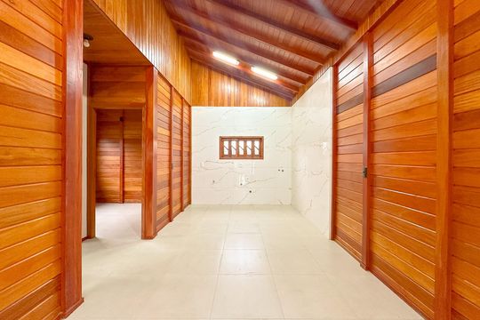 Sala de casa para alugar com 2 quartos, 42m² em Ingleses do Rio Vermelho, Florianópolis