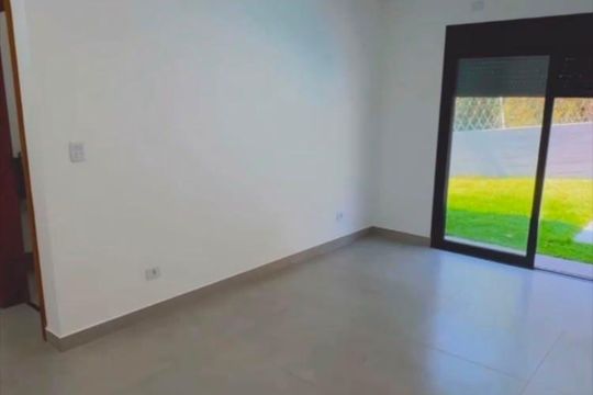 Quarto de casa de condomínio para alugar com 3 quartos, 256m² em Condomínio Santa Adélia, Cotia
