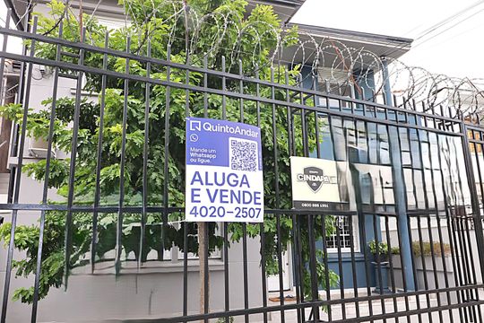 Casa para alugar com 5 quartos, 262m² em São Geraldo, Porto Alegre
