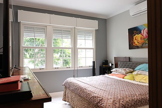 Suíte de casa para alugar com 5 quartos, 262m² em São Geraldo, Porto Alegre
