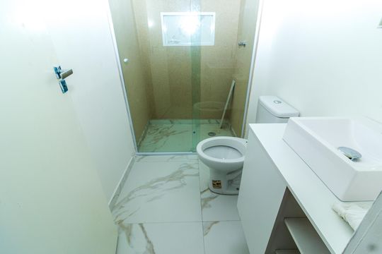 Banheiro de kitnet/studio à venda com 1 quarto, 25m² em Jardim Sabara, São Paulo