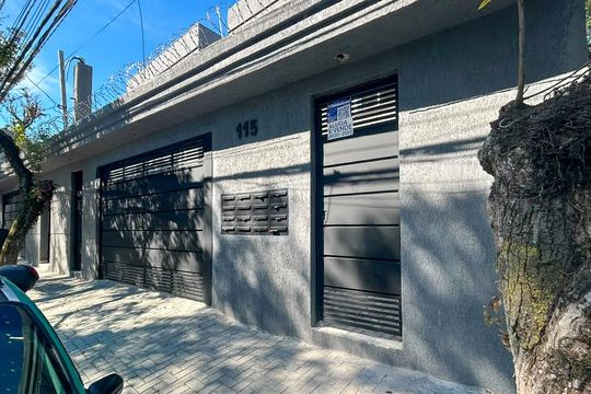 Fachada de kitnet/studio à venda com 1 quarto, 30m² em Jardim Sabara, São Paulo