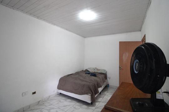Suíte  de casa à venda com 3 quartos, 74m² em Socorro, São Paulo