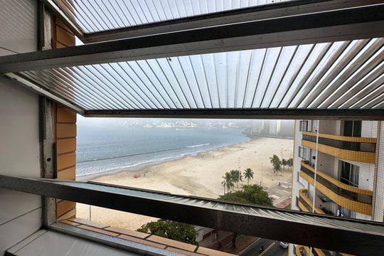 Cozinha de apartamento para alugar com 1 quarto, 40m² em Centro, São Vicente