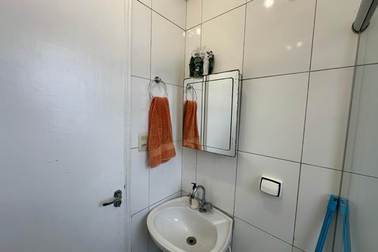 Banheiro de apartamento para alugar com 1 quarto, 40m² em Centro, São Vicente