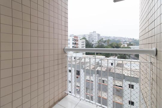 Varanda de apartamento para alugar com 2 quartos, 52m² em Cristal, Porto Alegre