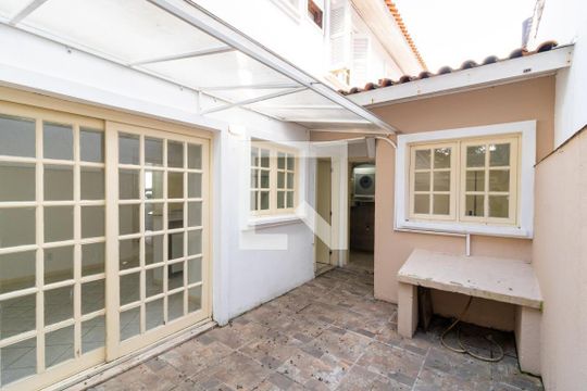 Casa para alugar com 3 quartos, 177m² em Ipanema, Porto Alegre