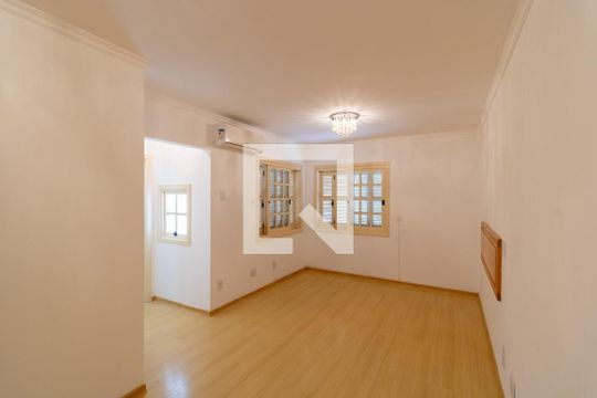 Casa para alugar com 3 quartos, 177m² em Ipanema, Porto Alegre